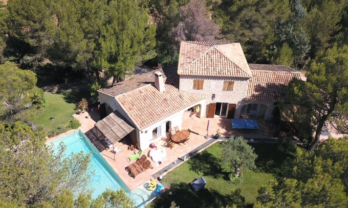 Rousset Otro | Beautiful Provencal-style house with 360-degree views