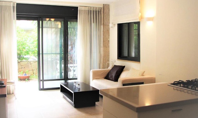 Mamilla Apartamento | Beautiful & quiet garden apartment