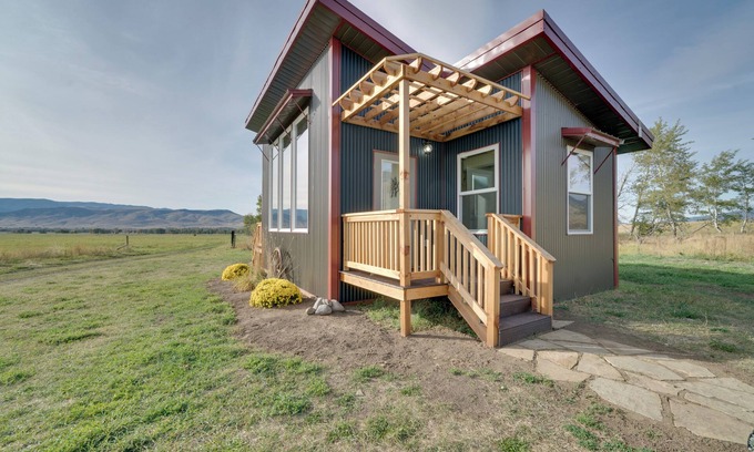 Livingston Cabaña | ¡NUEVO! Poplar Grove Ranch Cottage a lo largo de Barney Creek
