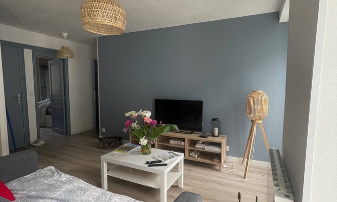 Bagneres-de-Luchon Apartamento | Beautiful renovated apartment with courtyard