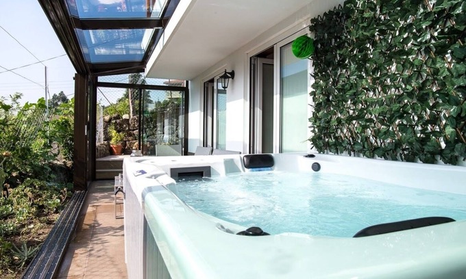 Alpendurada e Matos Casa | Bonita casa com jacuzzi