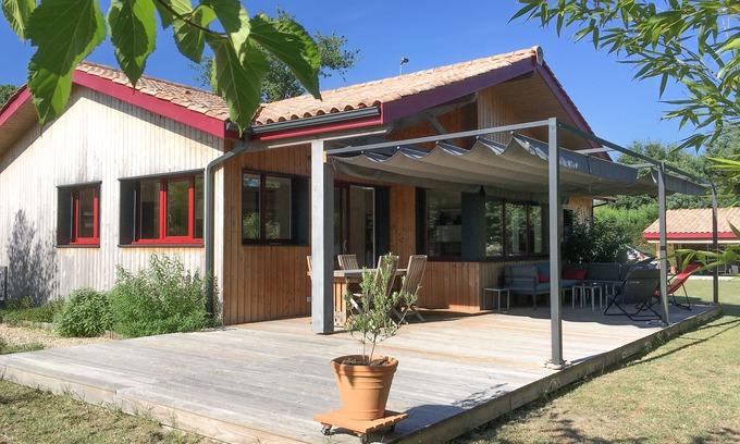 Hourtin Casa | Hermosa casa de madera reciente y confortable, a 200 metros del lago, a lo largo del carril bici
