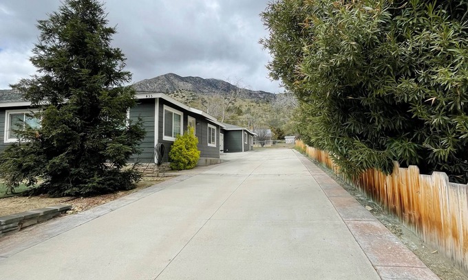 Kernville Casa | BEAUTIFUL, REMODELED HOME WITH EASY ACCESS TO LAKE AND RIVER - PET FRIENDLY