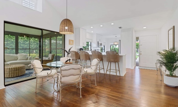 Naples Park Villa | Beautiful, Remodeled Villa Within Walking Distance to Vanderbilt Beach!!