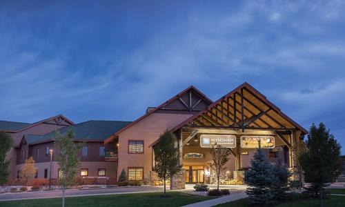 Lake Delton Casa | Beautiful Resort in Glacier Canyon 2BD Deluxe near Circus World