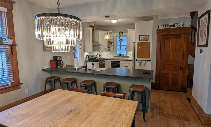 Livingston Park Casa | Beautiful restored home in historic Old Oaks! Close to downtown!
