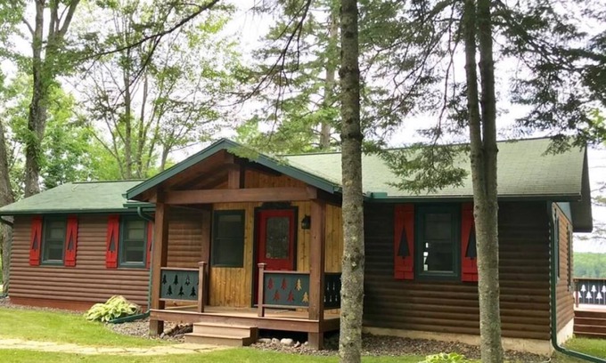 Hayward Cabina | Hermoso retiro ubicado en Beaver Bay, Nelson Lake, Hayward, WI.
