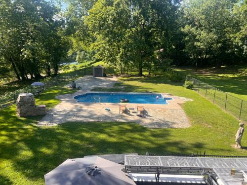 Martins Creek Casa | Beautiful River front home with private pool