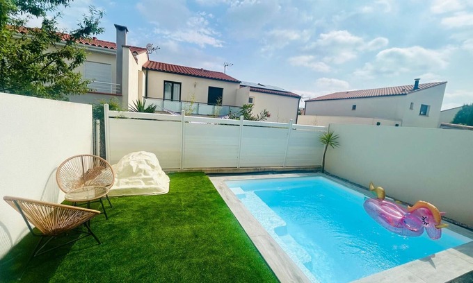 Perpignan Cama Y Desayuno | Beautiful room in new villa with swimming pool