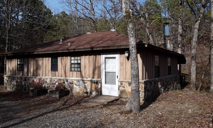Board Camp Cabina | Beautiful Rustic Cabin, ATV Trails, Creek, alcohol & smoke-free environment.