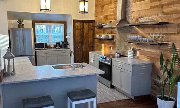 Orrtanna Casa | Beautiful rustic/newly renovated Home near Gettysburg, PA
