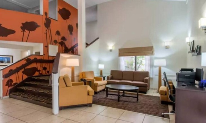 Bayou Oaks Casa | Beautiful Sarasota 2 Double Beds-Pet Friendly