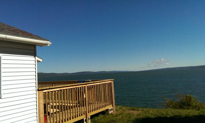 Digby Casa | Beautiful Seaside Cottage