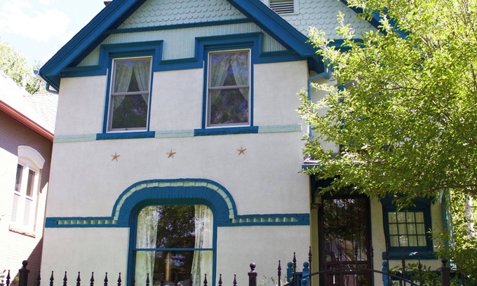 West Highland Casa | Beautiful, serene 4-bedroom Victorian house in Denver steps to great restaurants