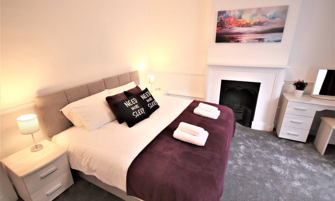 Leatherhead Apartamento | Beautiful Serviced Apartment Leatherhead Ground Floor