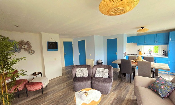 Sint-Annaland Chalet De Esquí | El entorno es precioso en el agua y 100 metros de la playa!