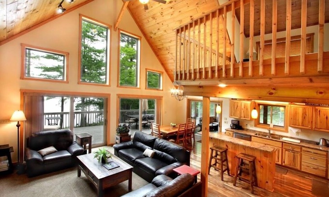 Eagle River Casa | Hermoso entorno de la nueva casa en Eagle River Chain of Lakes (Bagre Lake)