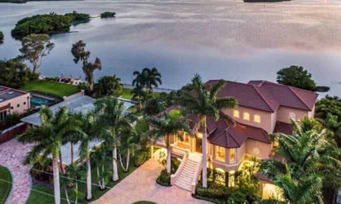 Vamo Casa | Beautiful Siesta Key Sunsets and Private Dock - Boat to Siesta #1 Beach