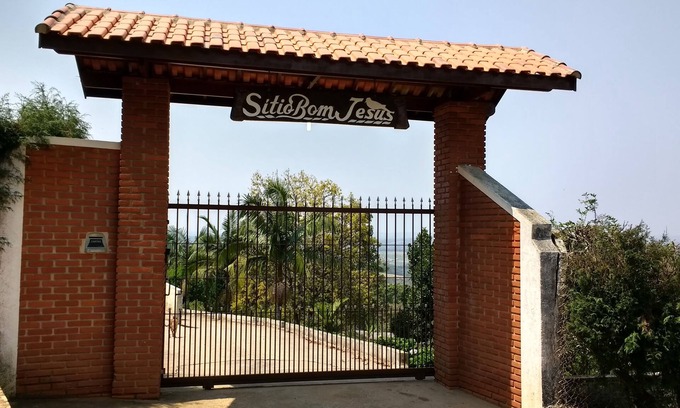 Ibiuna Casa | Lindo Sitio para Confraternizaciones, Eventos o Fechas conmemorativas
