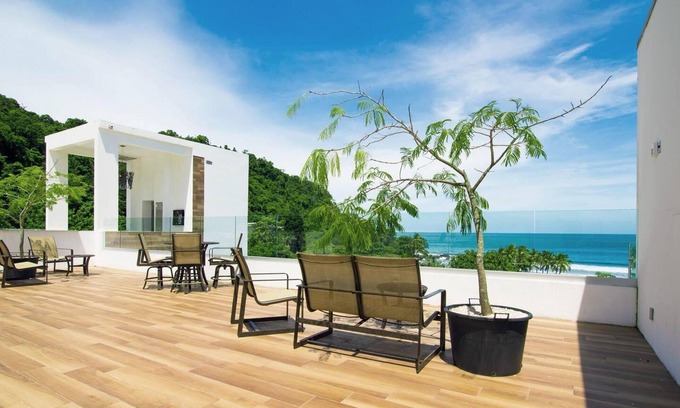 Jacó Villa | Beautiful Small Three Bedroom