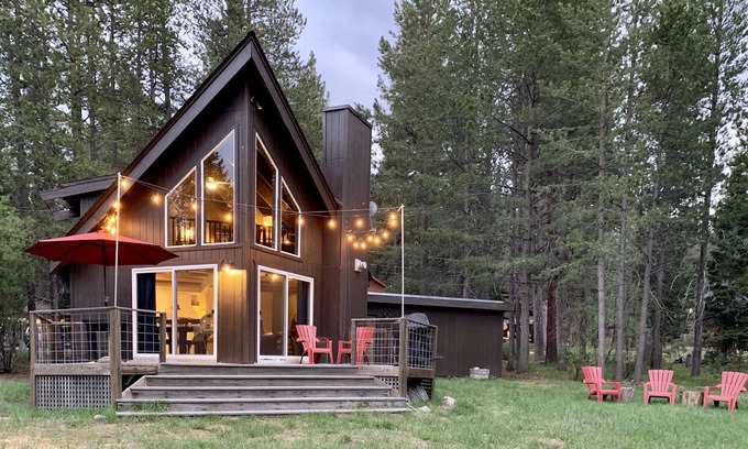 Pioneer Trail Chalet De Esquí | Hermoso South Lake Tahoe Meadow View Chalet