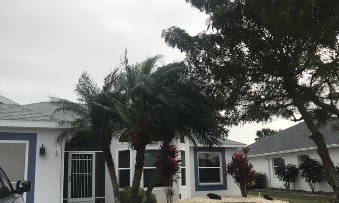 Wimauma Casa | Beautiful spacious furnished home ready for you! 55+ community, must be of age