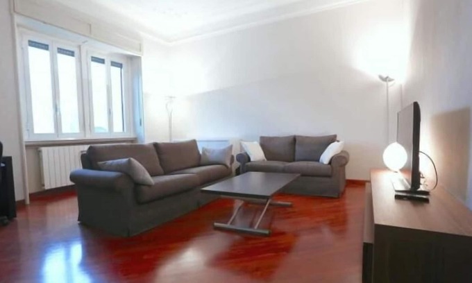 Milan Apartamento | Hermoso y espacioso 1 BR en Forze Armate