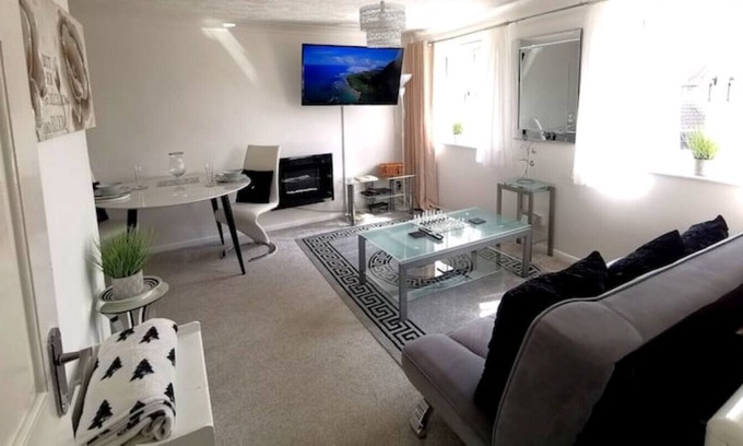 Worthing Apartamento | Beautiful & Spacious 1 Bed maisonette with parking