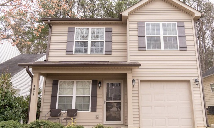 Southeast Raleigh Casa | Beautiful spacious 4 bedroom house , sleeps 10+