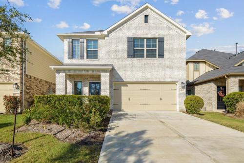 Conroe Casa | Beautiful spacious house with great location!