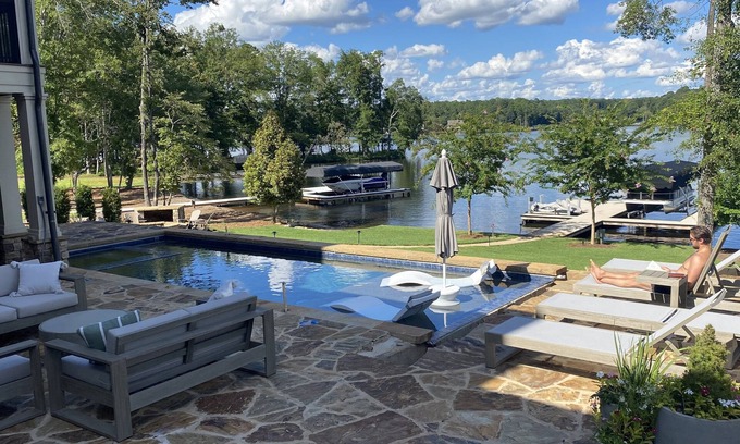 Lake Oconee Casa | Nueva casa frente al lago en Cuscowilla para la Semana del Maestro