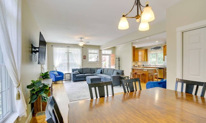 Freeport Casa | Beautiful Stay in Downtown Freeport, Beautiful Stay in Downtown Freeport