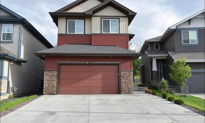 Northeast Edmonton Apartamento | Beautiful & Stylish 2 Bedroom Private Basement Suite