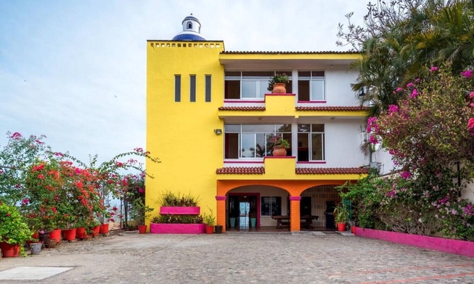 Bucerías Apartamento | Hermosa suite, cómoda, espaciosa y con decoración de estilo mexicano.