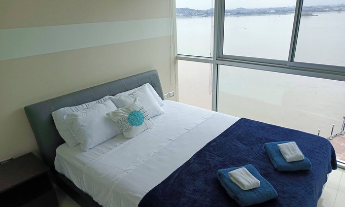Guayaquil Apartamento | Hermosa Suite vista al río En puerto Santa Ana