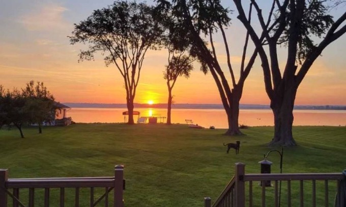 Fond du Lac Casa | Beautiful Sunrises and Lakefront Views!
