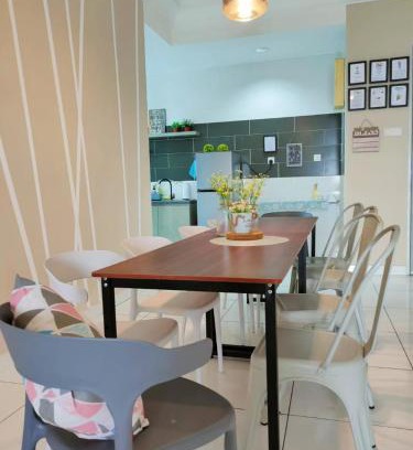 Taman Bukit Mewah Apartamento | Beautiful sunset beside Paradigm Mall 14 pax