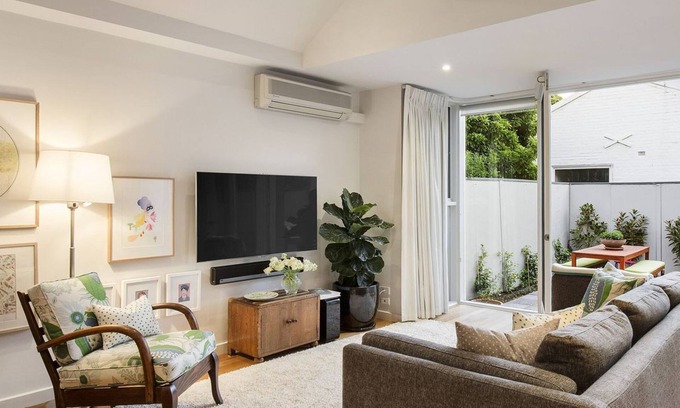 Albert Park Casa | Beautiful Terrace House in Fabulous Albert Park