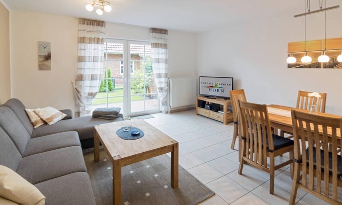 Westeraccumersiel Casa | Beautiful terraced house Meerzeit in a central location