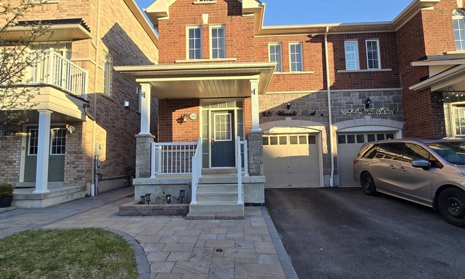 Pickering Casa | Beautiful three bedroom house in Pickering