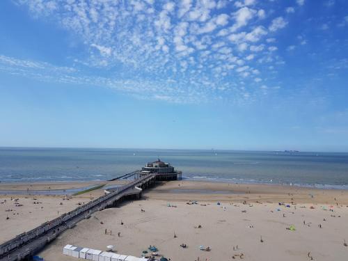 Blankenberge Apartamento | Beautiful Top Floor Seaview Studio Apartment B'berge-Bruges