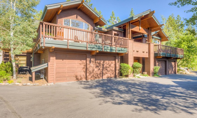 Crystal Bay Casa | Beautiful townhome w/ lakeview, fireplace, mountain view, grill, & washer/dryer