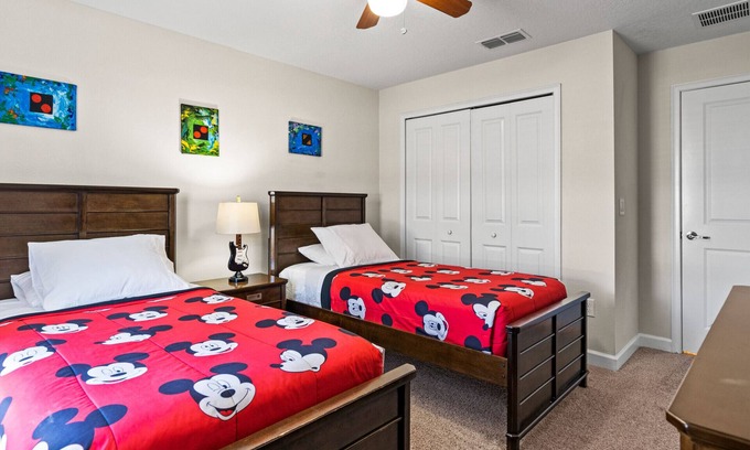 Kissimmee Chalet De Esquí | Beautiful Townhouse 4Bed/3Bath/Pool/5Min Disney