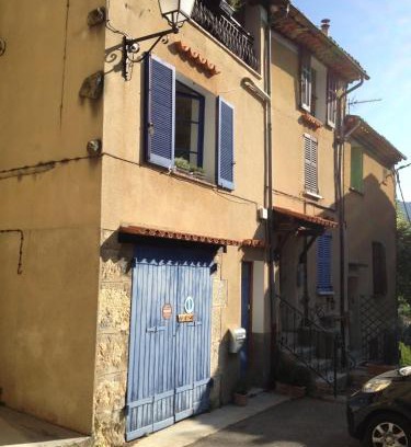Bargemon Apartamento | Beautiful townhouse in Bargemon