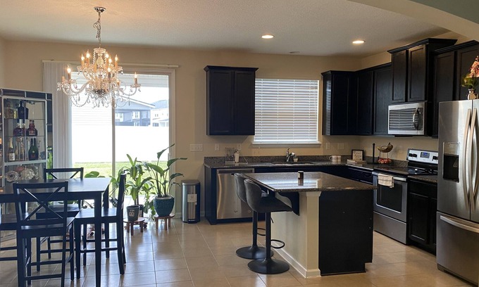 OakLeaf Plantation Casa | Beautiful Two Bedroom Townhome with free parking & wifi