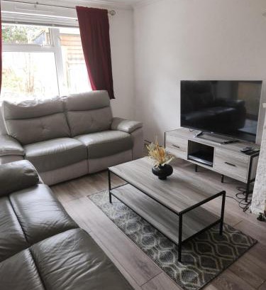 Stevenage Apartamento | Beautiful two Bedroom house Entire house