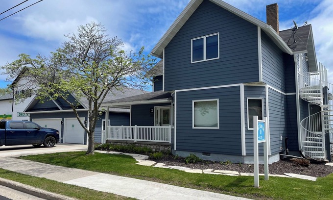 Baileys Harbor Casa | Beautiful updated house on Lake Michigan in the heart of downtown Baileys Harbor