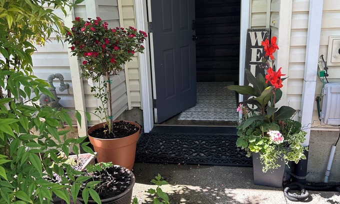 Neighbors Southwest Casa | Beautiful Upgraded 2-bedroom Townhome in ❤️ of the Village of Progress Ridge