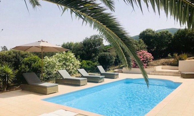 Belvedere-Campomoro Villa | Encantadora villa con piscina en Campomoro y playa a pie.