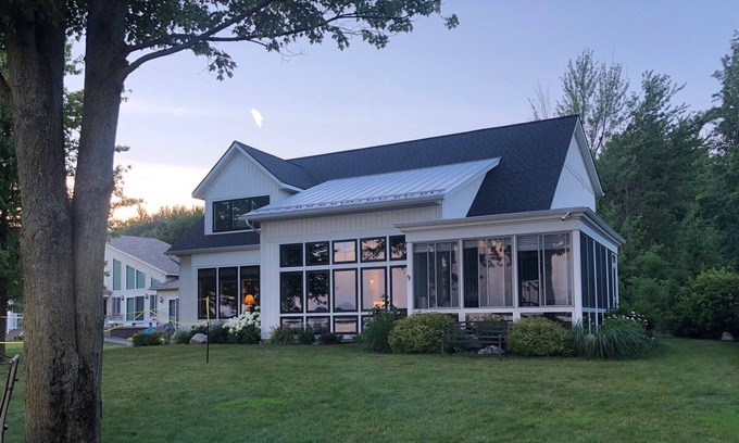 Bradley Casa | Beautiful Vacation Home on Gun Lake